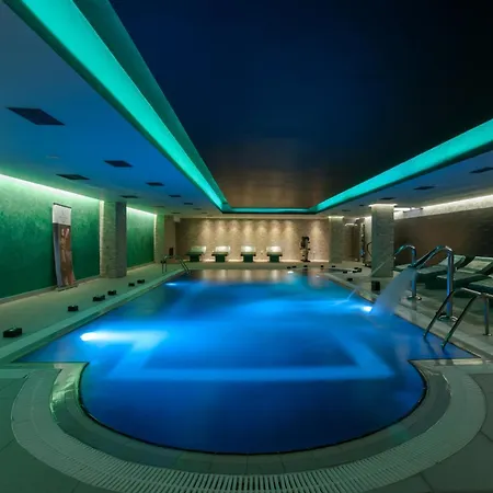 Hotel Arty Grand