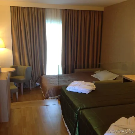 Arty Grand Hotel 5*